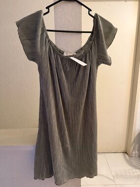 Off-Shoulder Gray Midi Dress — Elegant Everyday Style